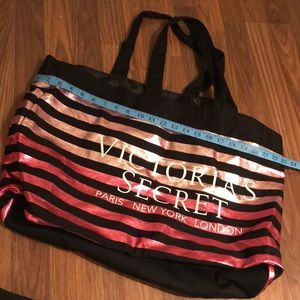 VICTORIA SECRET OVERNIGHT TOTE